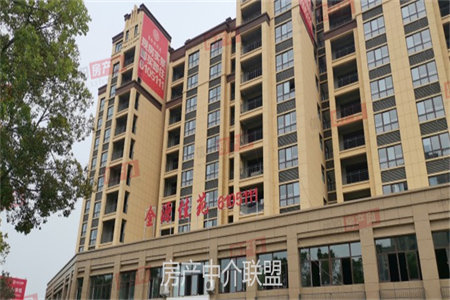 汽车站商务区4室2厅1卫50万元